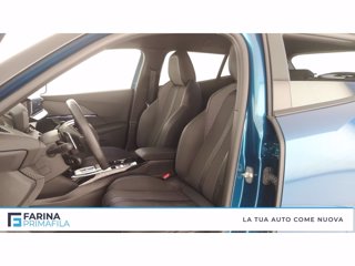 PEUGEOT 2023 2008 II gt hybrid 136